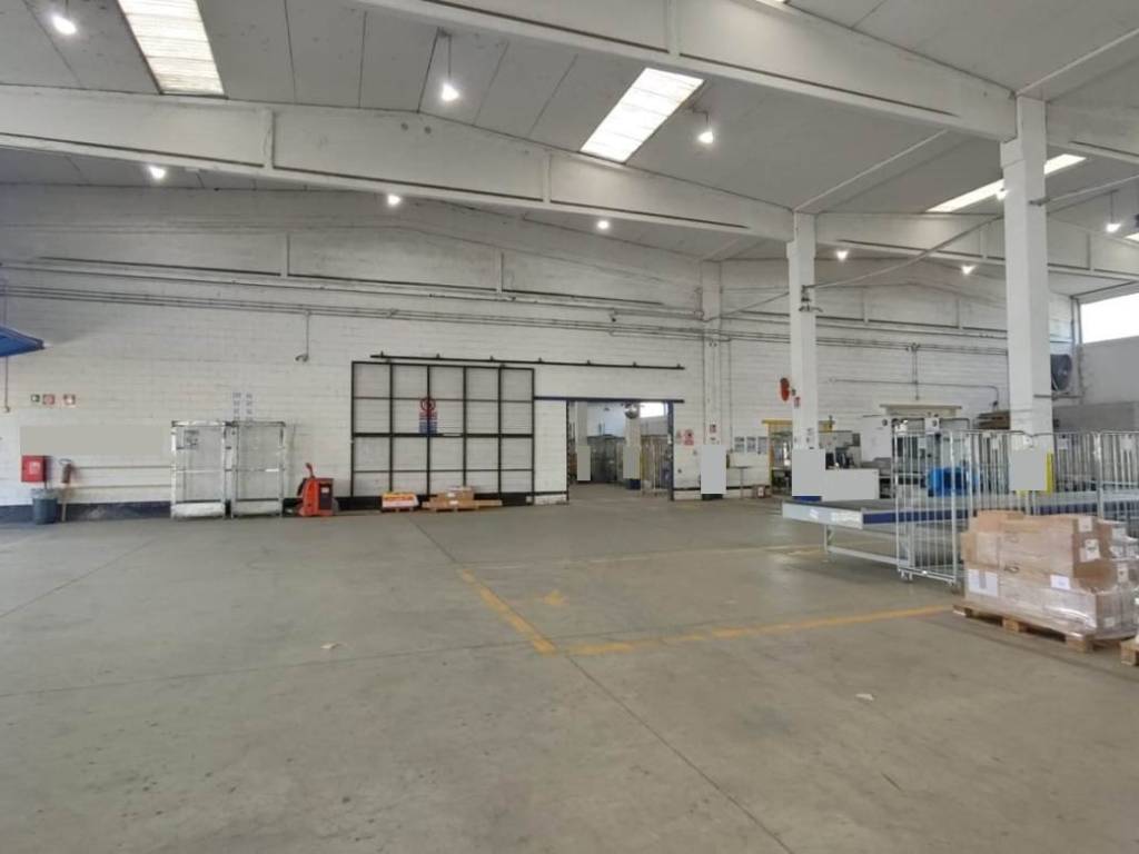 locale commerciale in affitto a San Giuliano Milanese in zona Sesto Ulteriano