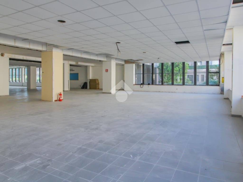 negozio in affitto a San Giuliano Milanese