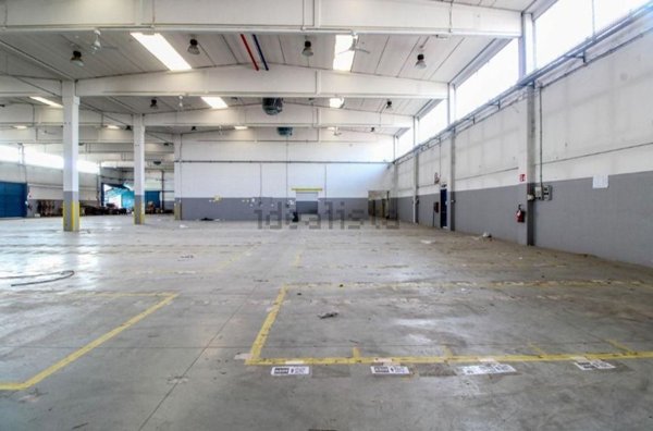 locale di sgombero in affitto a San Giuliano Milanese