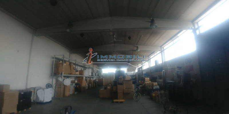 locale commerciale in affitto a San Giuliano Milanese