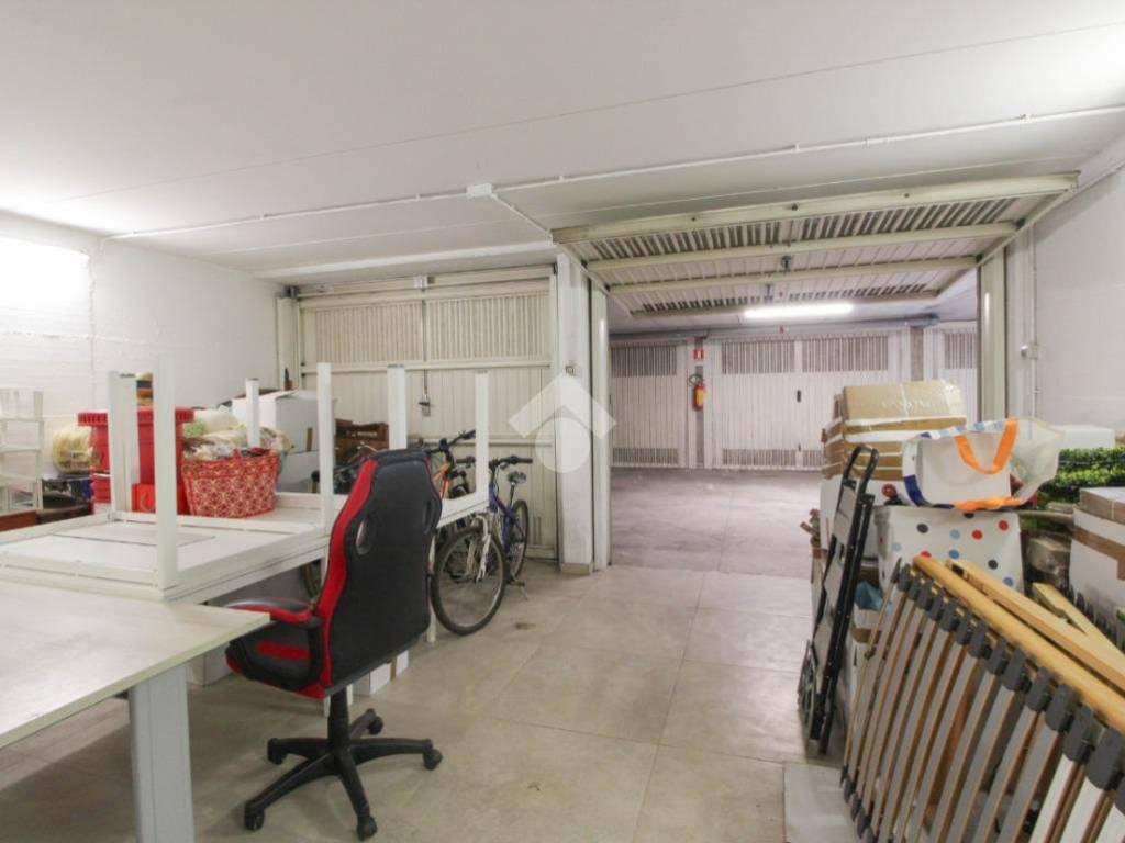 locale commerciale in affitto a San Giuliano Milanese