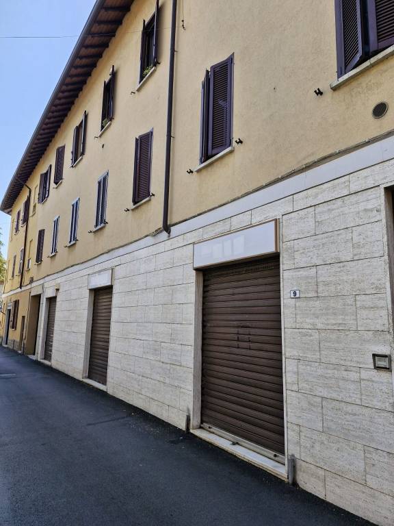 negozio in affitto a San Giuliano Milanese in zona Civesio