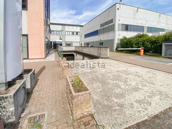locale di sgombero in affitto a San Giuliano Milanese in zona Zivido