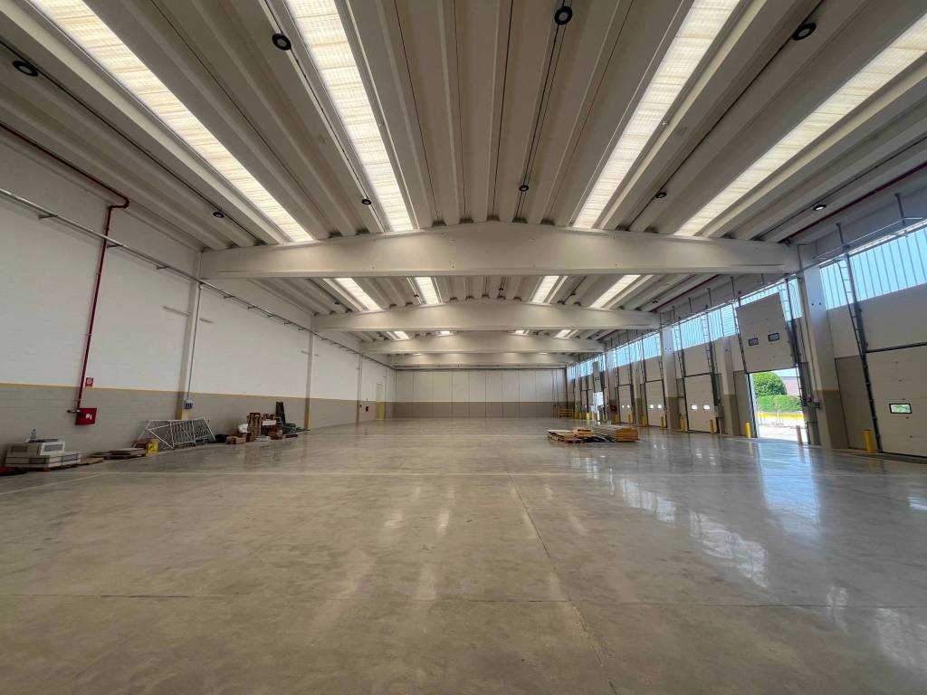 locale commerciale in affitto a San Giuliano Milanese in zona Sesto Ulteriano