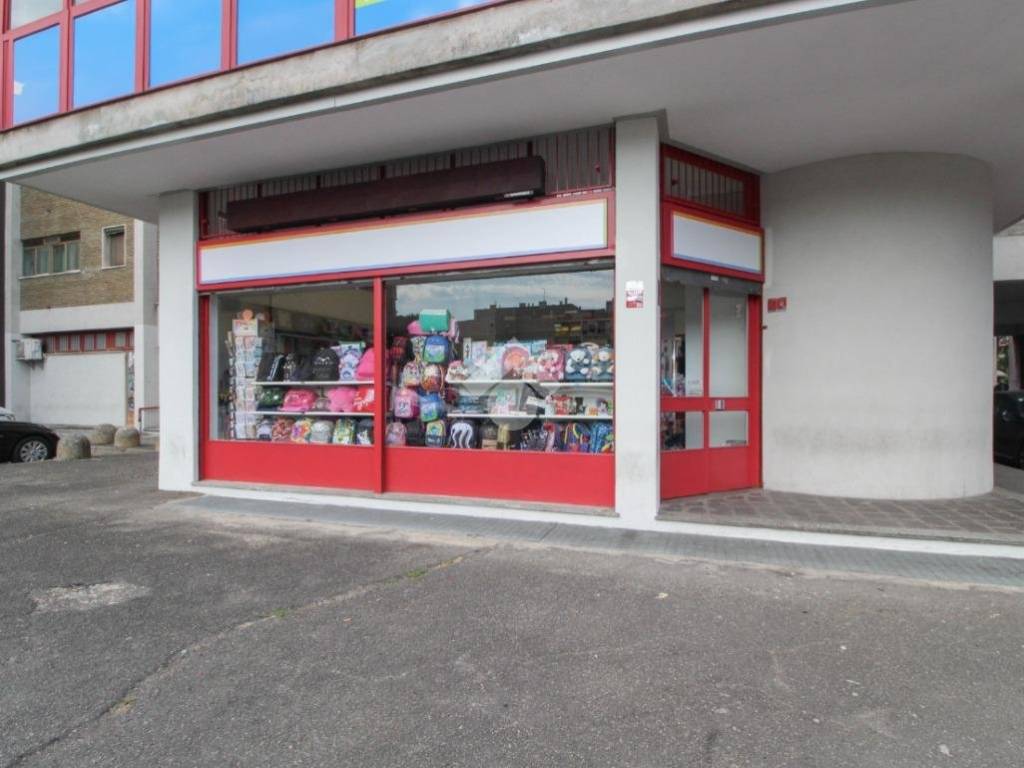 negozio in affitto a San Giuliano Milanese