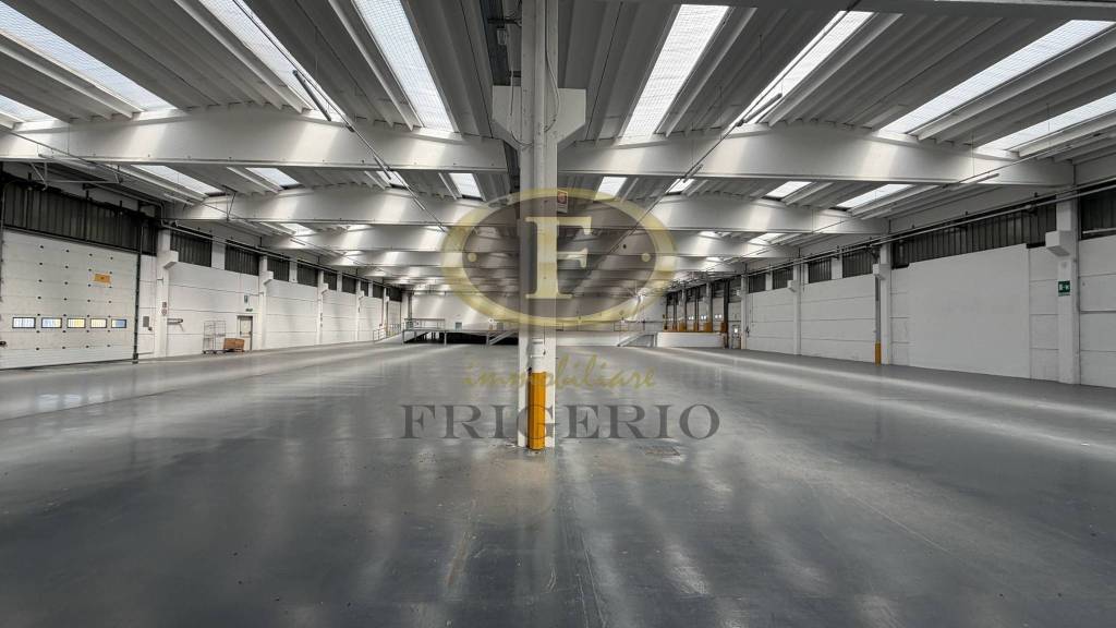 locale commerciale in affitto a San Giuliano Milanese in zona Pedriano