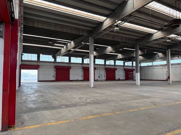 locale commerciale in affitto a San Giuliano Milanese in zona Sesto Ulteriano