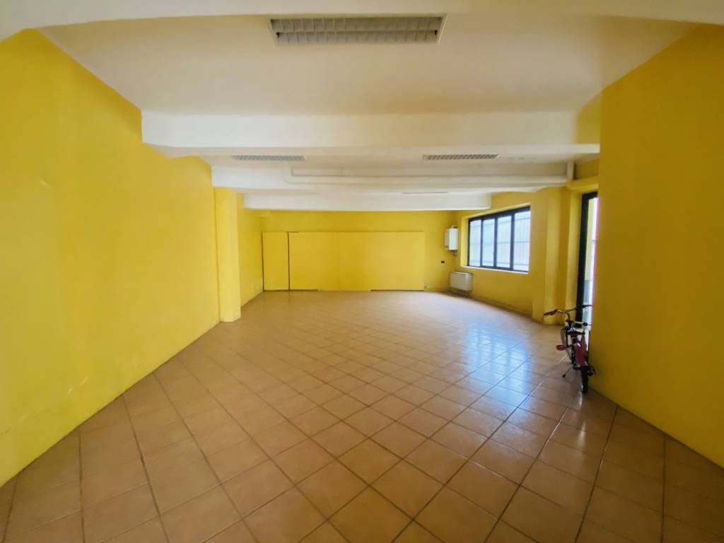 negozio in affitto a San Vittore Olona