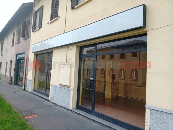 negozio in affitto a San Vittore Olona
