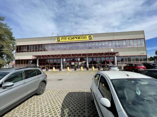 negozio in affitto a San Vittore Olona