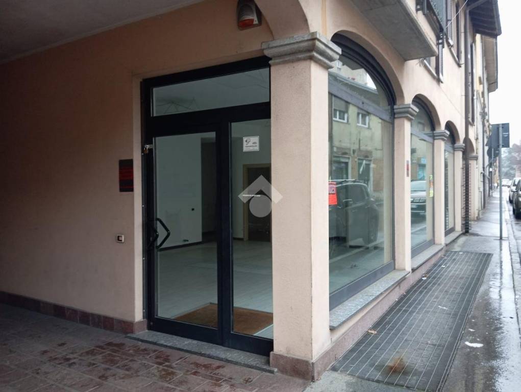 negozio in affitto a San Vittore Olona