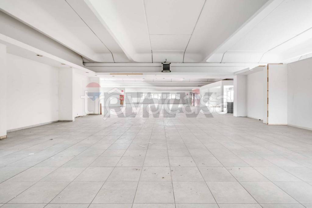 negozio in affitto a San Vittore Olona