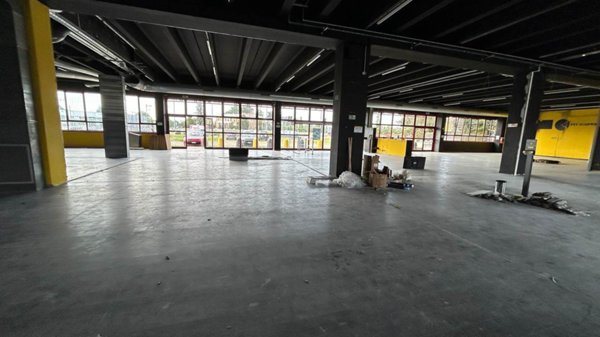 negozio in affitto a San Vittore Olona