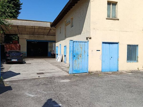 locale commerciale in affitto a Sedriano in zona Roveda