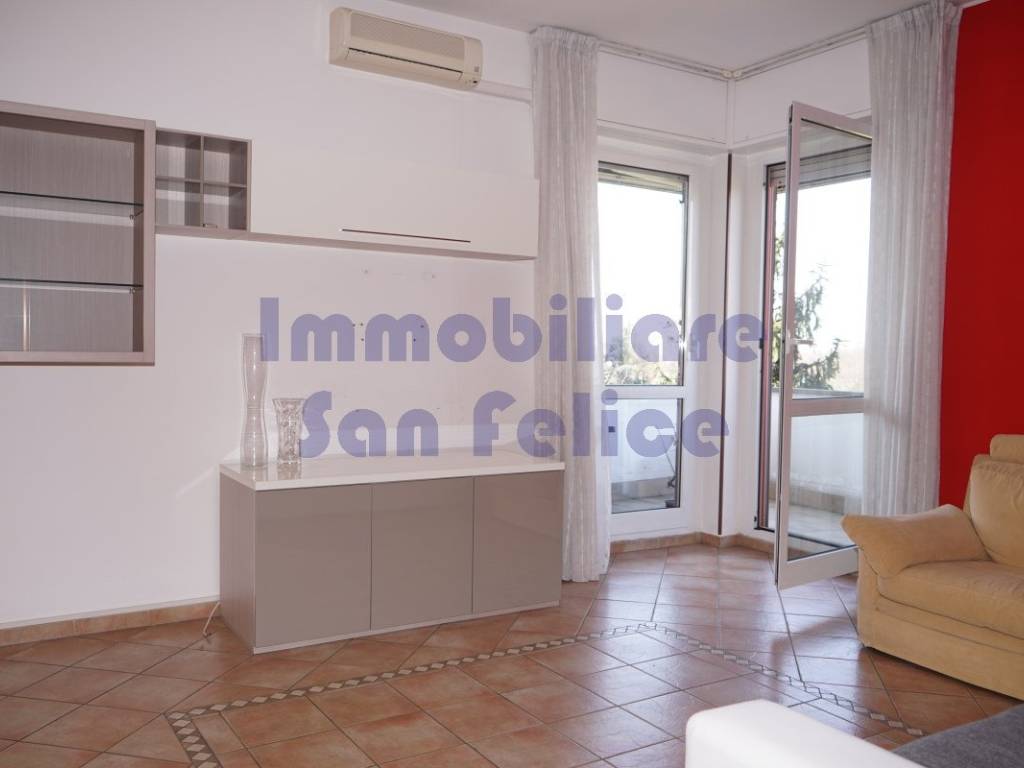 appartamento in affitto a Segrate in zona Novegro