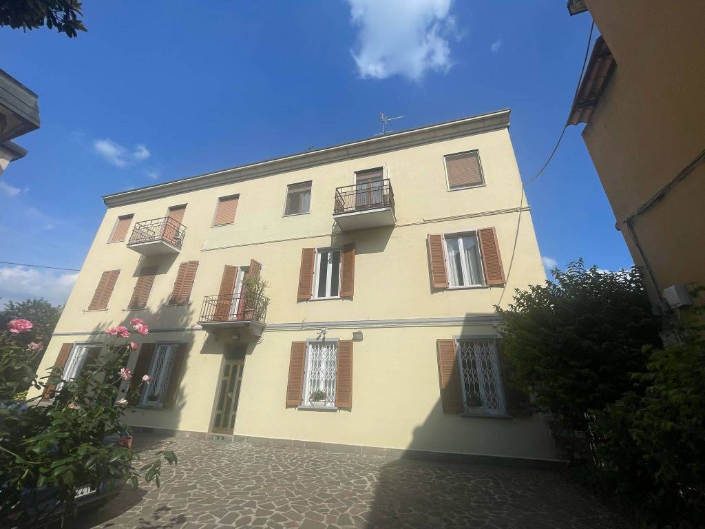 appartamento in affitto a Segrate in zona Redecesio