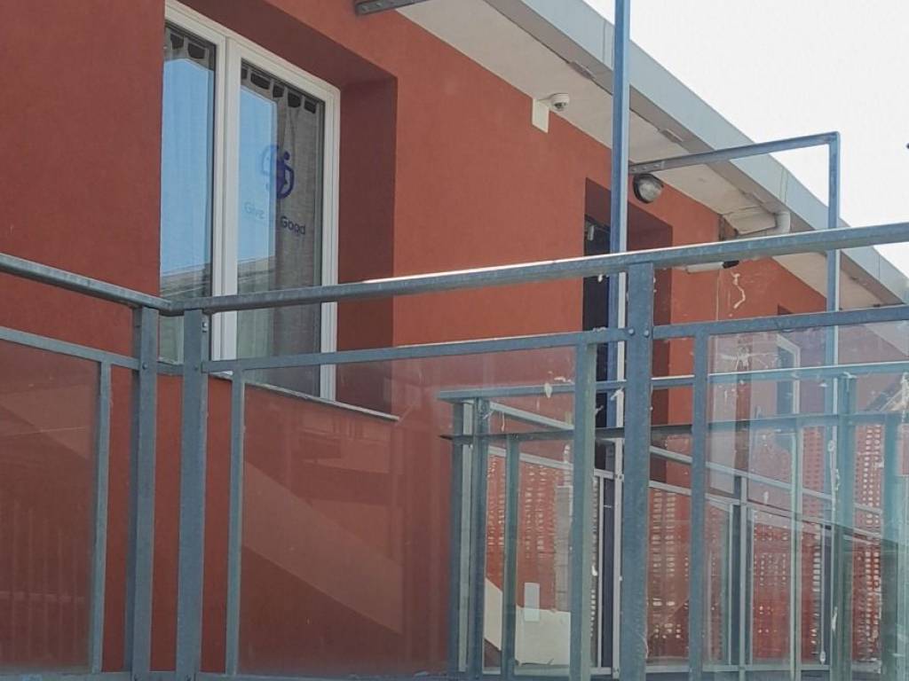 negozio in affitto a Segrate in zona Novegro