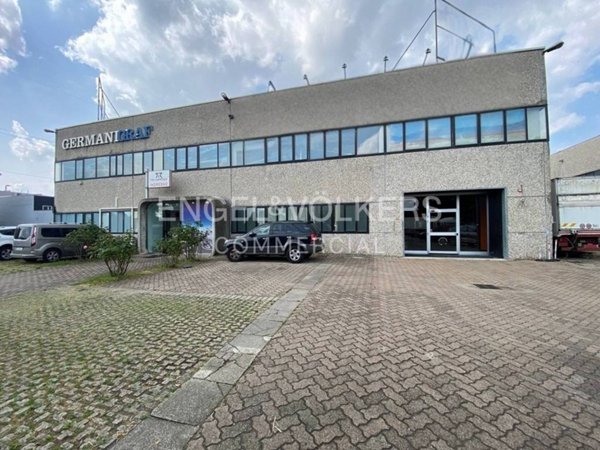 locale commerciale in affitto a Segrate in zona Milano 2