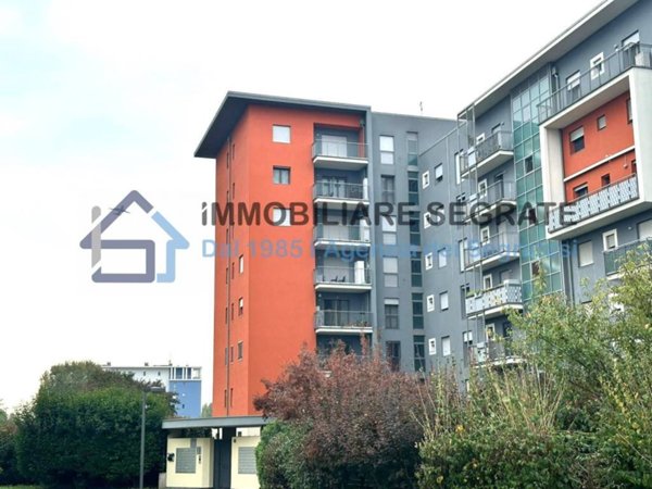 appartamento in affitto a Segrate in zona Redecesio