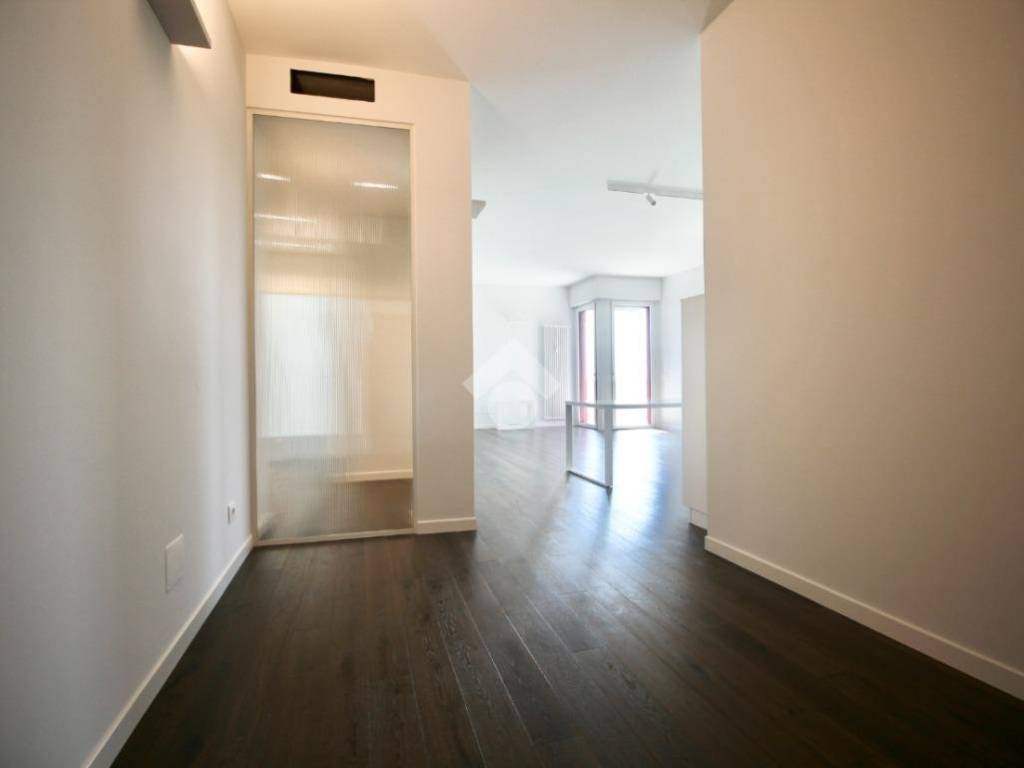 appartamento in affitto a Segrate in zona Novegro