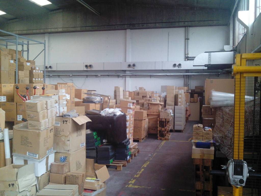 locale commerciale in affitto a Segrate