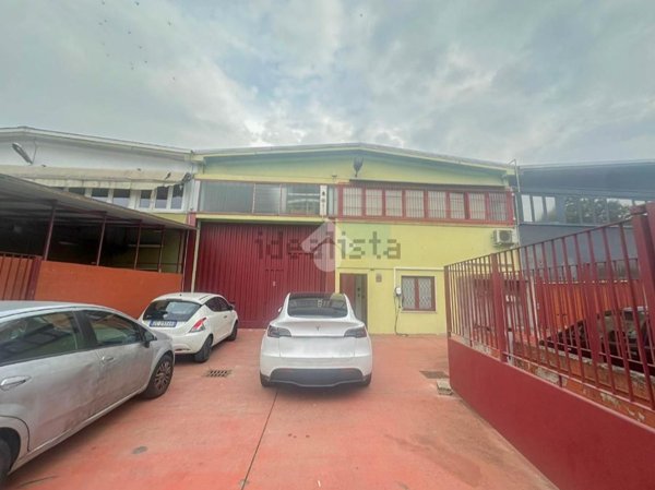 capannone in affitto a Segrate