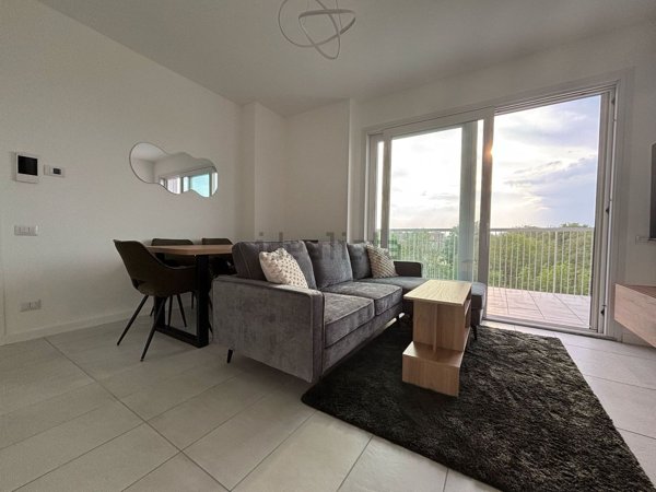 appartamento in affitto a Segrate in zona Redecesio