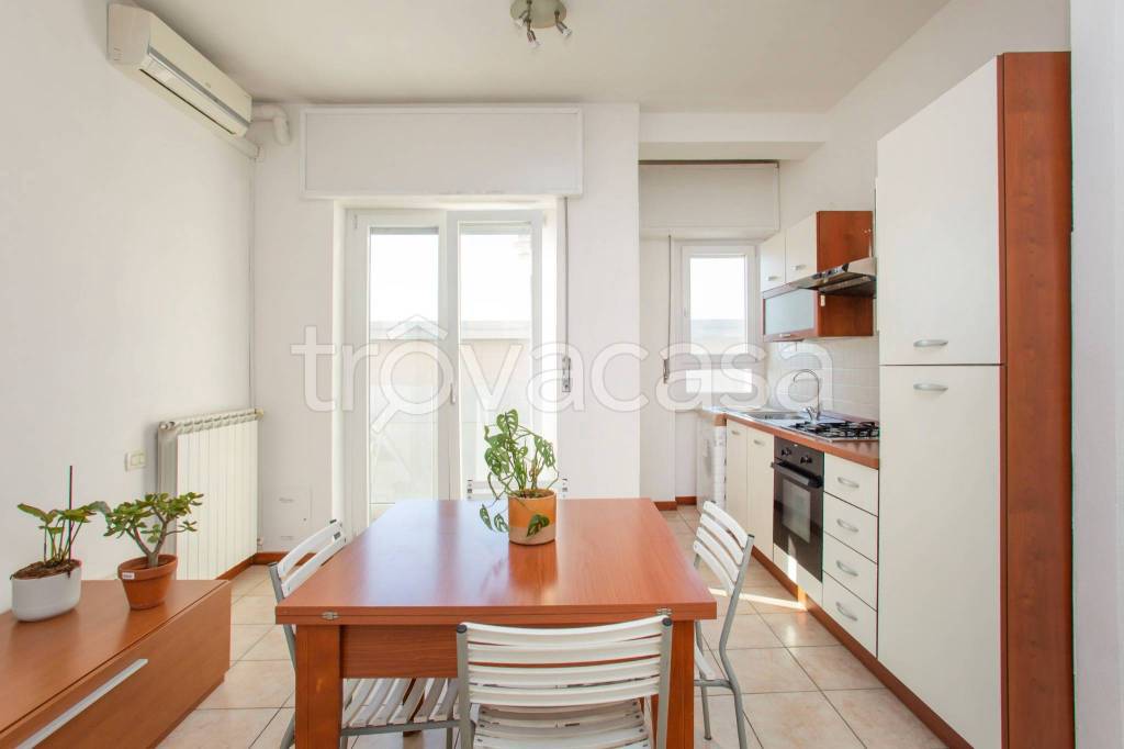 appartamento in affitto a Segrate in zona Novegro