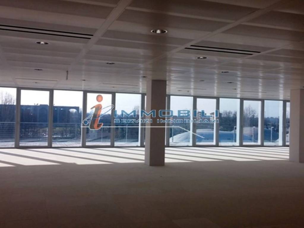 ufficio in affitto a Segrate in zona Novegro