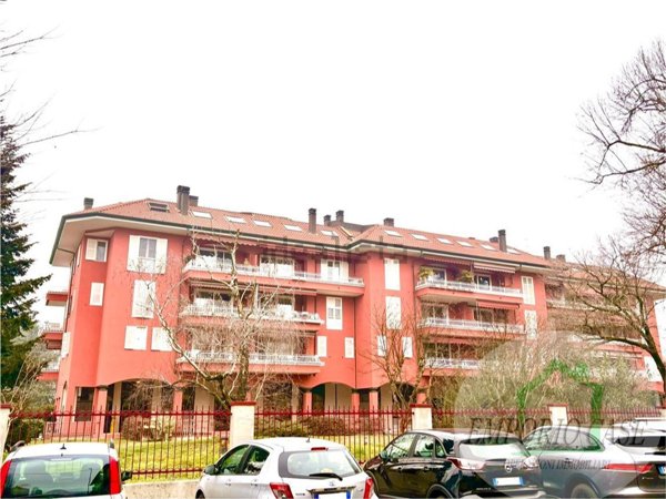 appartamento in affitto a Segrate in zona Redecesio