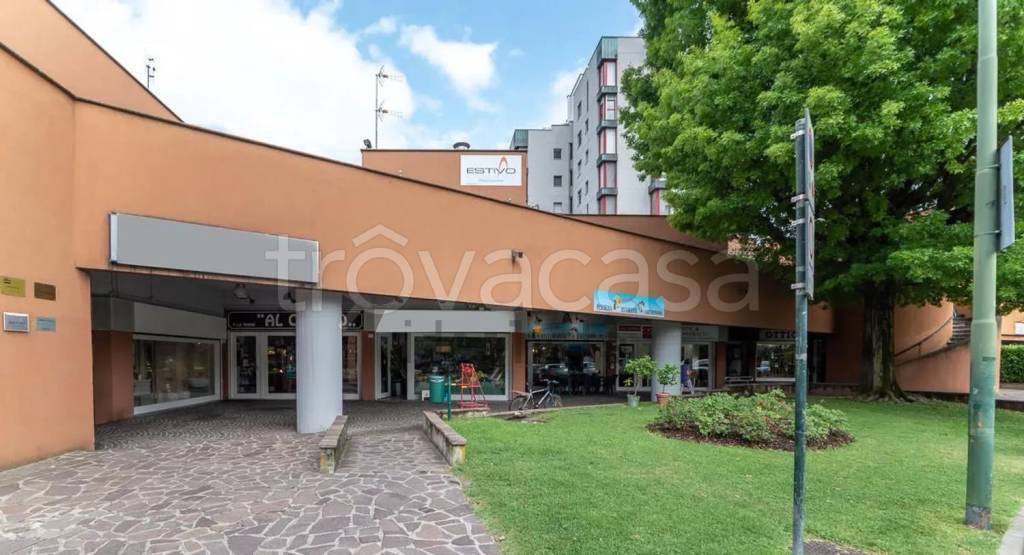 ufficio in affitto a Segrate in zona Milano San Felice