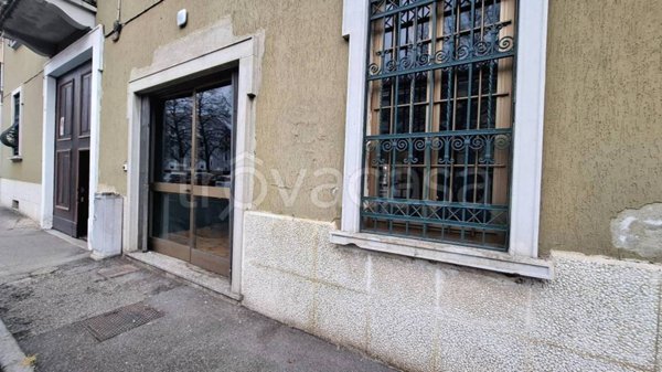 negozio in affitto a Segrate in zona Lavanderie