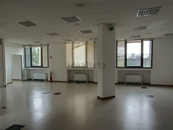 capannone in affitto a Segrate