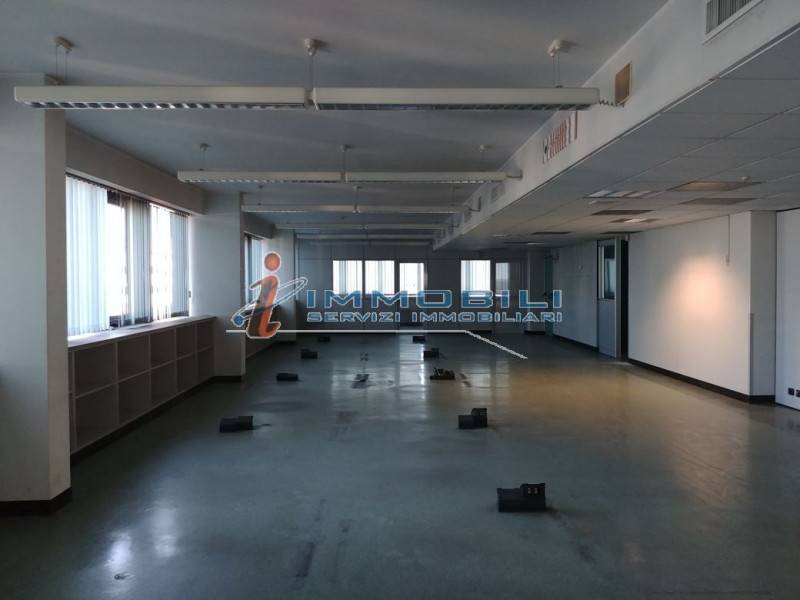 ufficio in affitto a Segrate in zona Novegro