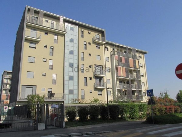 appartamento in affitto a Segrate in zona Redecesio