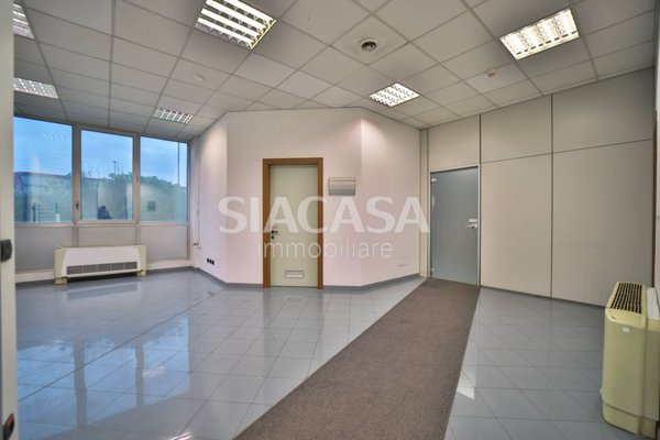 ufficio in affitto a Segrate in zona Rovagnasco