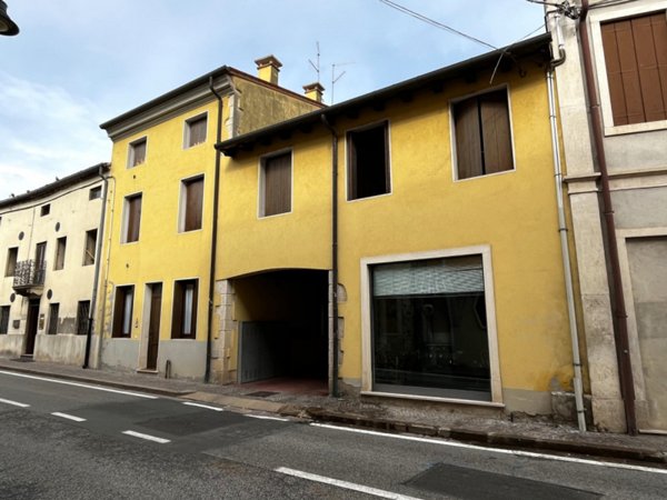 locale commerciale in affitto a Segrate