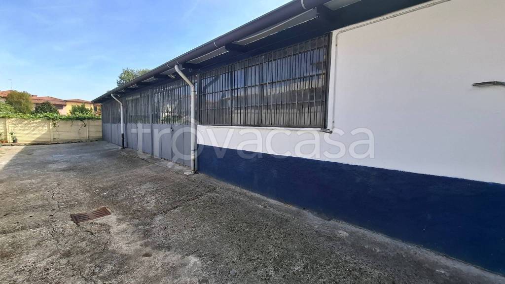 locale commerciale in affitto a Segrate in zona Lavanderie