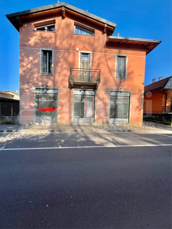negozio in affitto a Senago