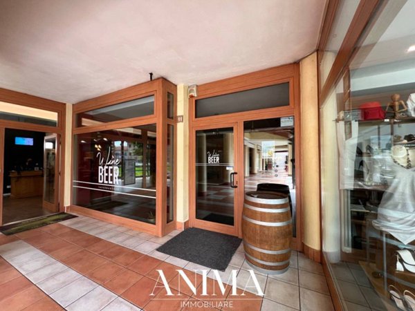 negozio in affitto a Senago