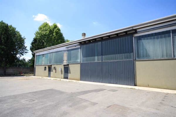 negozio in affitto a Senago