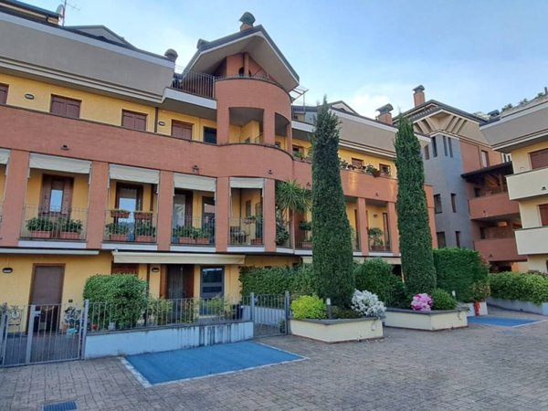 appartamento in affitto a Senago