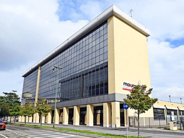 ufficio in affitto a Sesto San Giovanni in zona Pelucca/Villaggio Falck