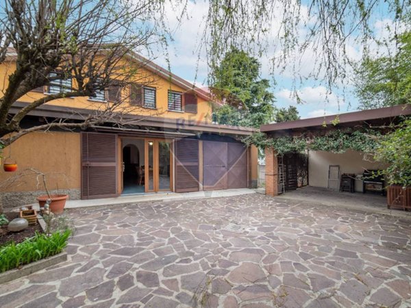 casa indipendente in affitto a Sesto San Giovanni