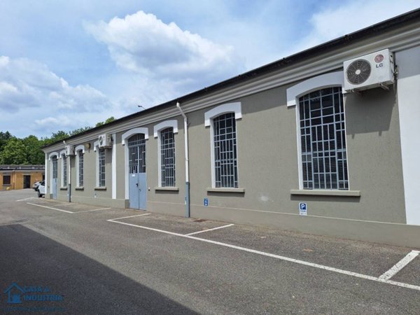 locale commerciale in affitto a Sesto San Giovanni