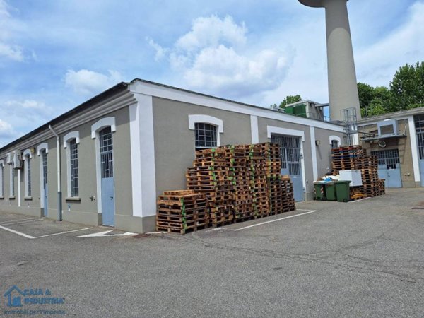 locale commerciale in affitto a Sesto San Giovanni
