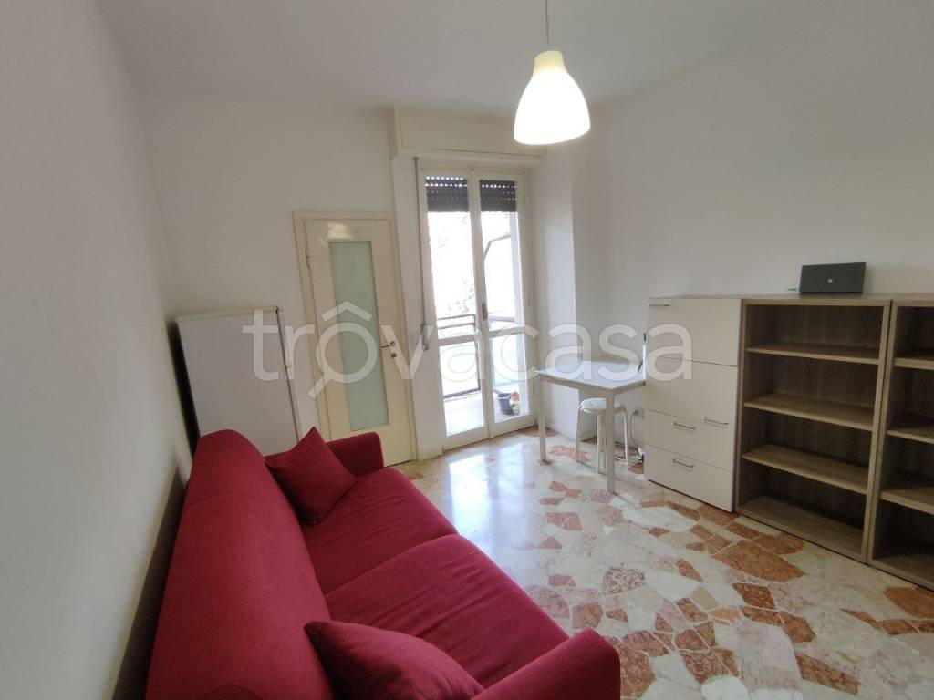 appartamento in affitto a Sesto San Giovanni in zona Rondinella
