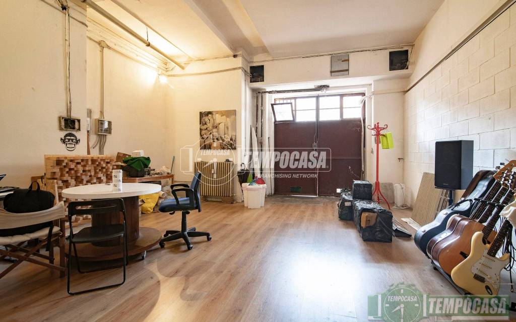 locale commerciale in affitto a Sesto San Giovanni