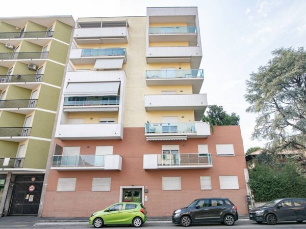 appartamento in affitto a Sesto San Giovanni in zona Rondinella