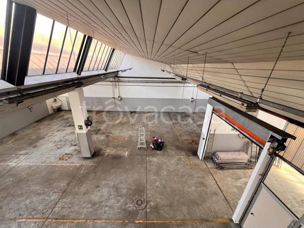 negozio in affitto a Sesto San Giovanni in zona Rondinella